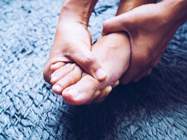 3 common causes of foot pain